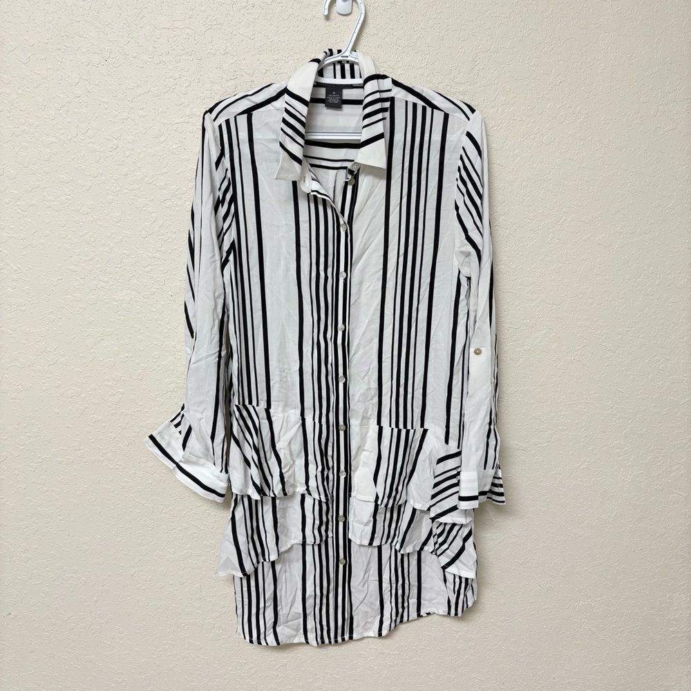 Chelsea & Theodore Black & White Striped Ruffle Dress Roll Tab Rayon Size M